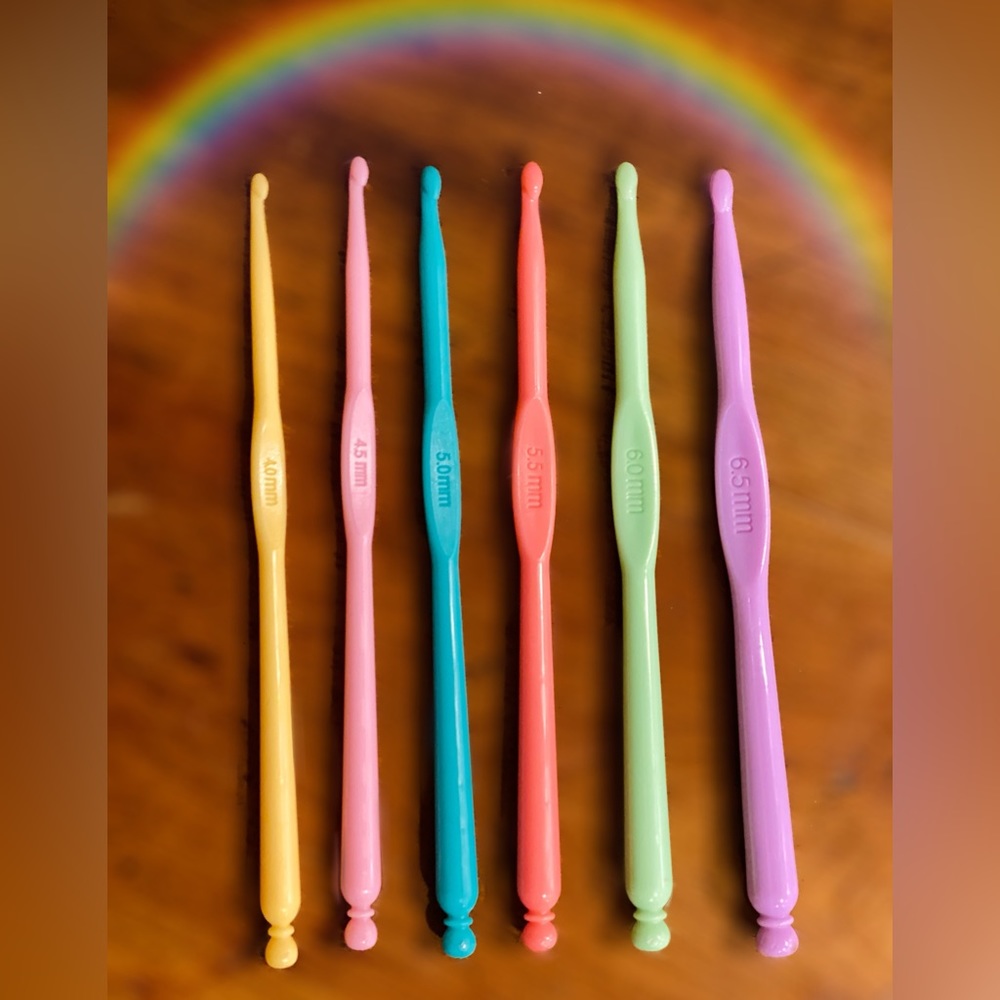 Crochet Hook Set of 6PCS - Brand New **Never Used**